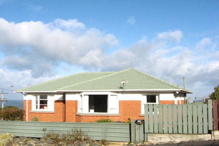 Photo of property in 1 Aytoun Street, Shiel Hill, Dunedin, 9013