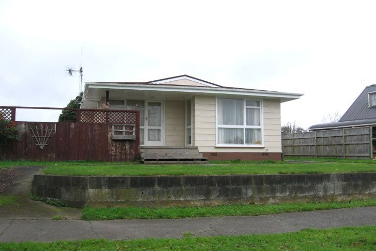 Photo of property in 57 Kaimanawa Street, Kelvin Grove, Palmerston North, 4414