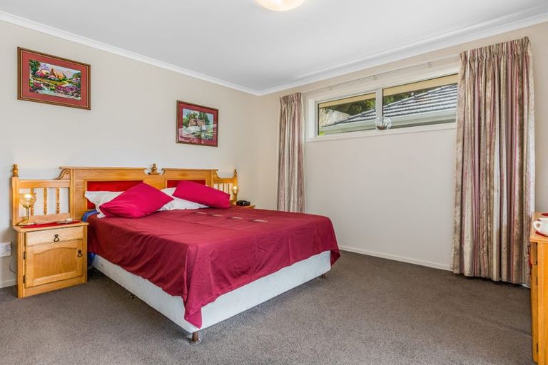 Photo of property in 19 Banks Boulevard, Whitby, Porirua, 5024