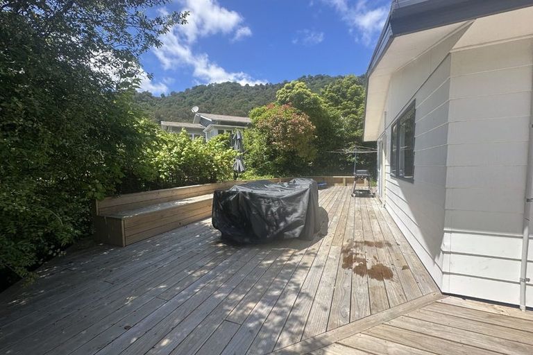 Photo of property in 60 Wairau Road, Picton, 7220