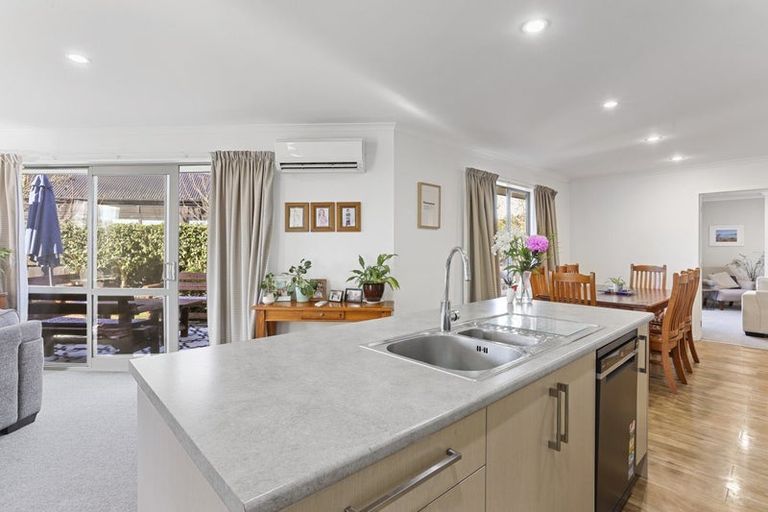 Photo of property in 44 Huntingdon Drive, Rangiora, 7400