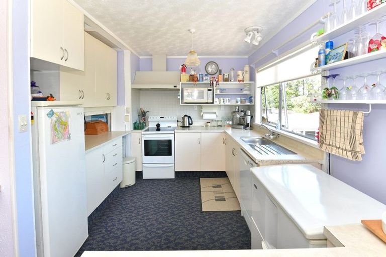 Photo of property in 27 James Mcleod Road, Shelly Beach, South Head, 0874