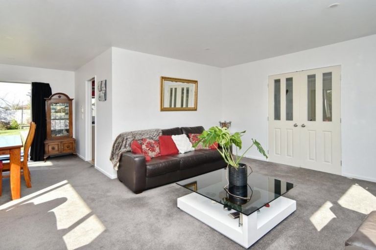 Photo of property in 92 Charles Street, Rangiora, 7400