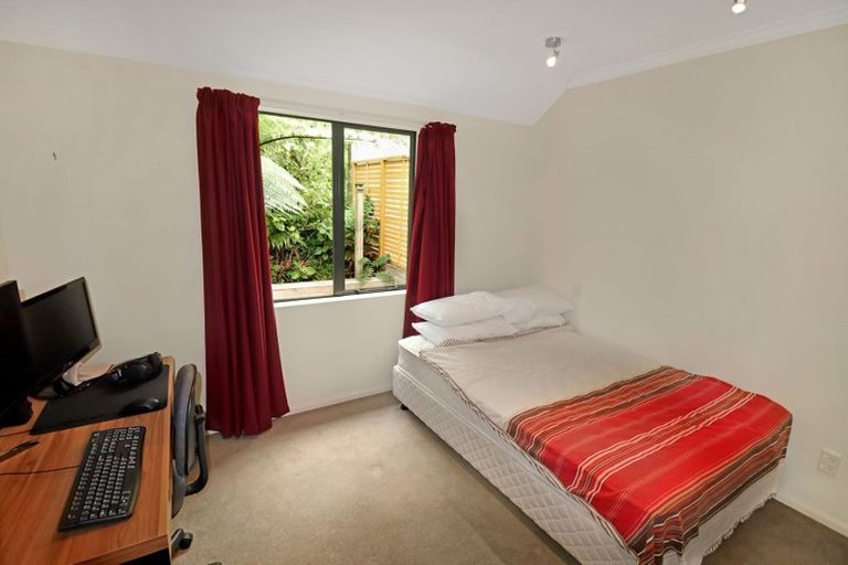 Photo of property in 41 Futuna Close, Karori, Wellington, 6012