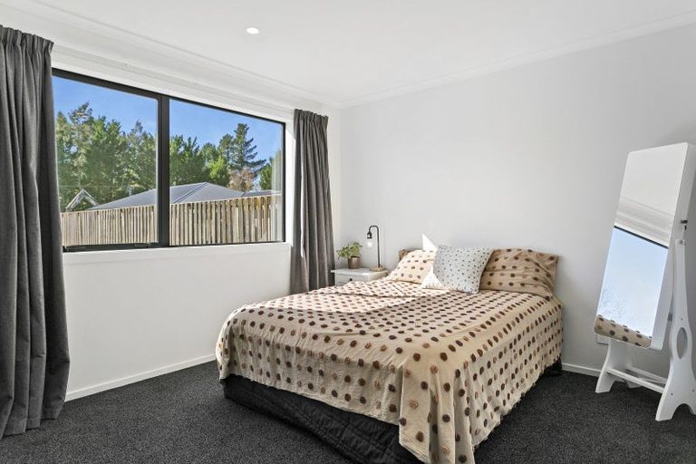 Photo of property in 2/151 Tauhara Road, Tauhara, Taupo, 3330