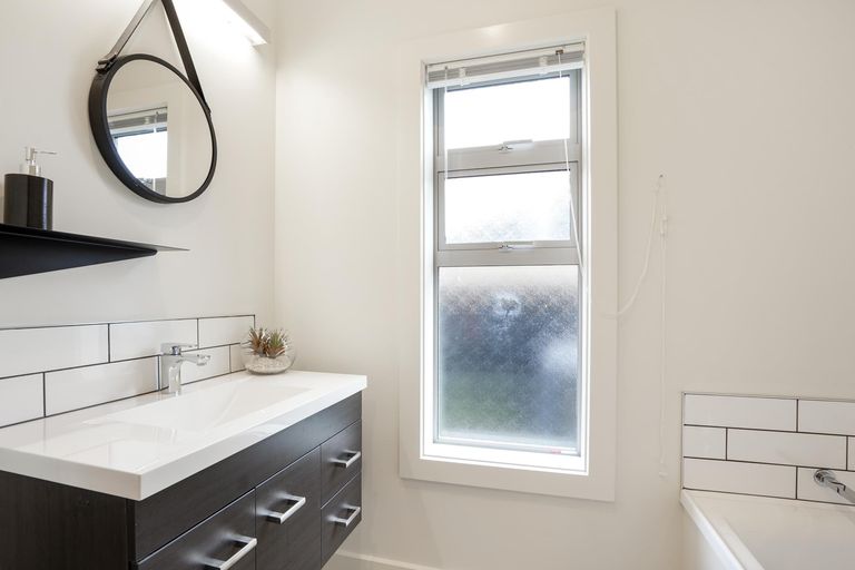 Photo of property in 123 Heretaunga Street, Palmerston North, 4414