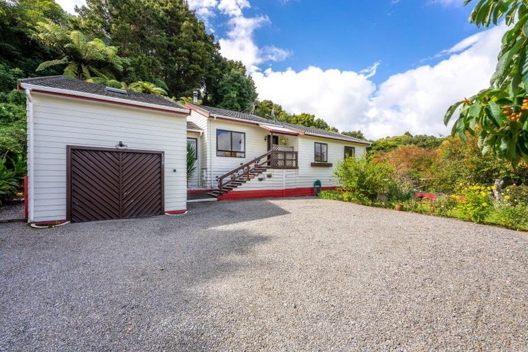 Photo of property in 128 Rahui Road, Otaki, 5512