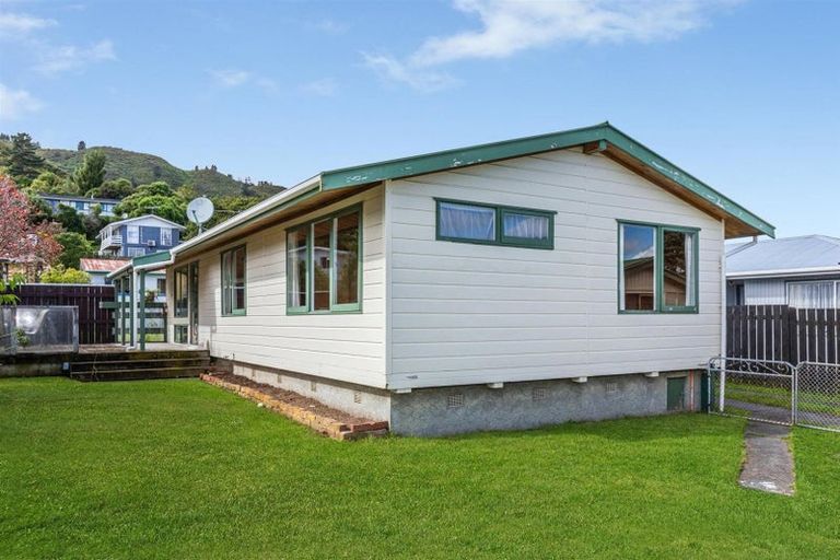 Photo of property in 13 Antrim Crescent, Wainuiomata, Lower Hutt, 5014
