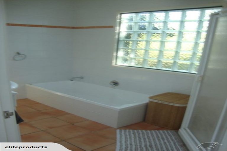 Photo of property in 12 Clinton Road, Tawharanui Peninsula, Warkworth, 0986