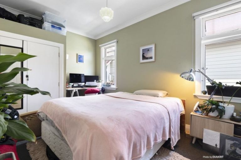 Photo of property in 19 Lonsdale Crescent, Rongotai, Wellington, 6022