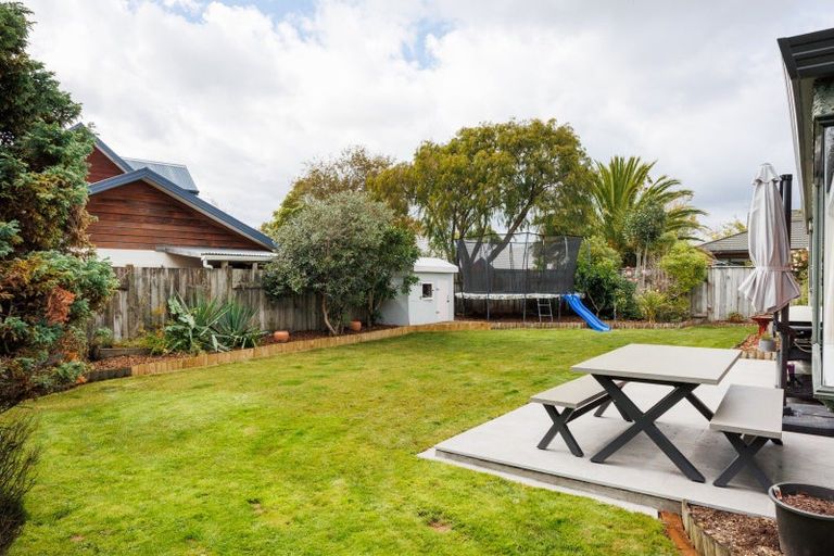 Photo of property in 127 Summerhill Drive, Fitzherbert, Palmerston North, 4410