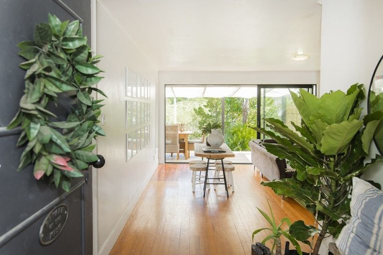 Photo of property in 26 Lysnar Street, Okitu, Gisborne, 4010