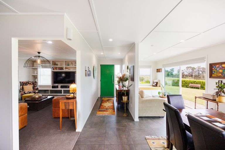 Photo of property in 165 Albert Road, Tokomaru, Palmerston North, 4474