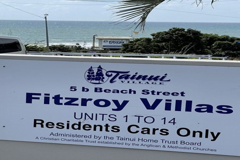 Photo of property in 2/5 Beach Street, Fitzroy, New Plymouth, 4312