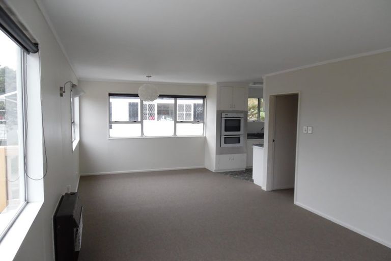 Photo of property in 2 Rajkot Terrace, Broadmeadows, Wellington, 6035