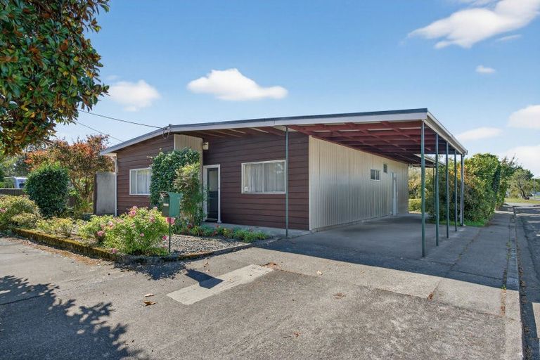Photo of property in 30 Victoria Street, Carterton, 5713