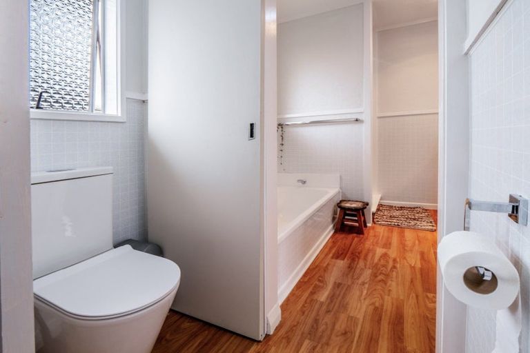 Photo of property in 21 Rewa Street, Inglewood, 4330