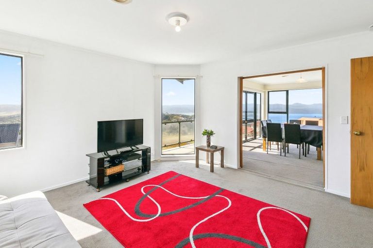 Photo of property in 2 Sirsi Terrace, Broadmeadows, Wellington, 6035