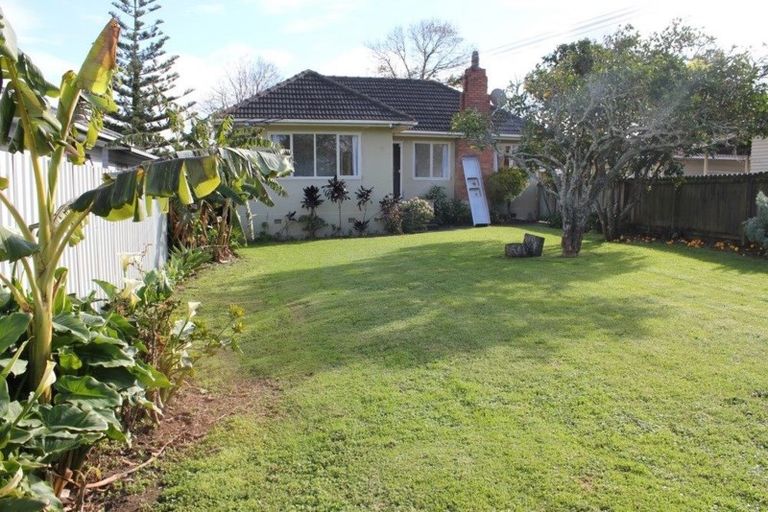 Photo of property in 8-10 Harris Road, Mount Wellington, Auckland, 1051