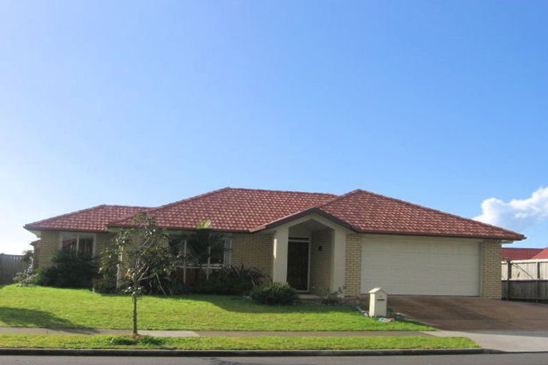 Photo of property in 15 Redcastle Drive, East Tamaki, Auckland, 2013