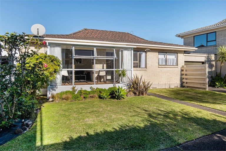 Photo of property in 2/438 Hibiscus Coast Highway, Orewa, 0931