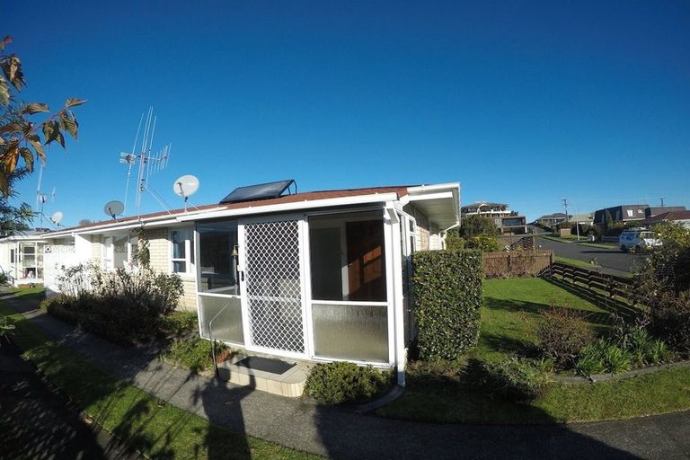 Photo of property in 5 Linklater Avenue, Bellevue, Tauranga, 3110
