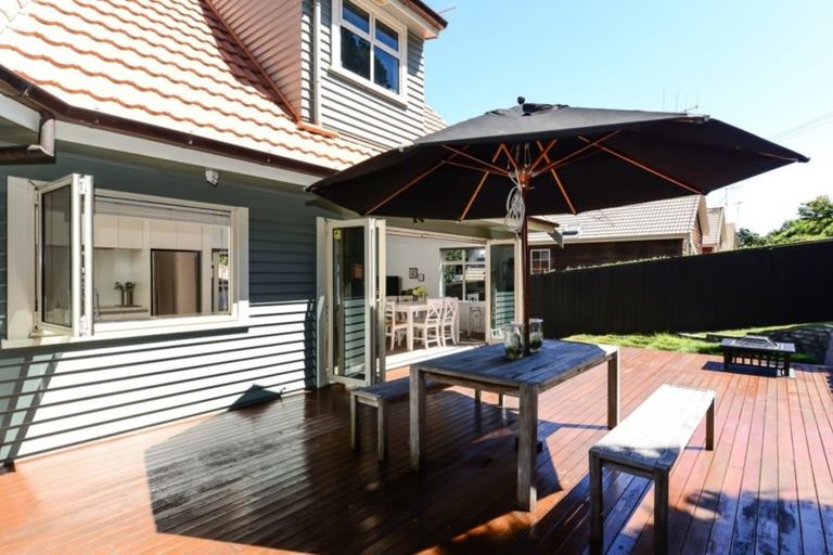 Photo of property in 58 Memorial Drive, Hamilton East, Hamilton, 3216