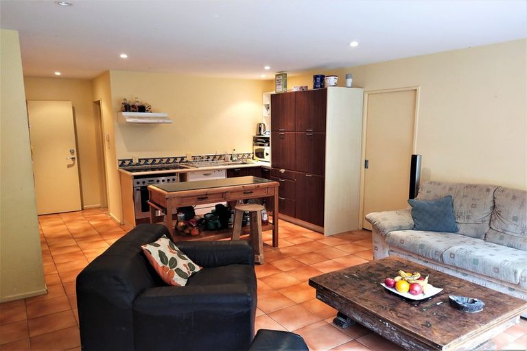 Photo of property in 22 Crescent Road East, Ostend, Waiheke Island, 1081