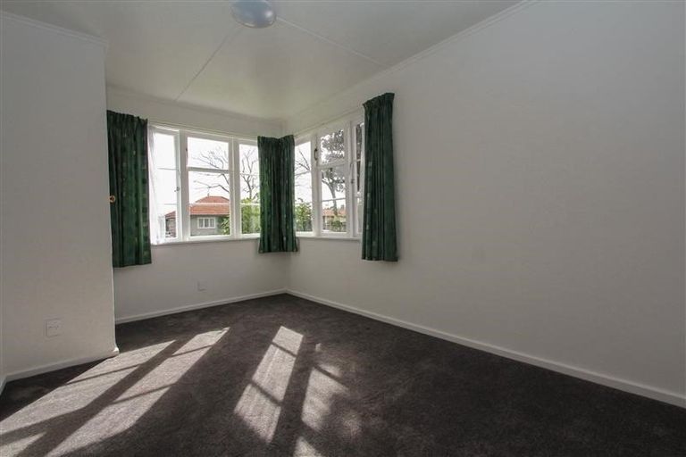 Photo of property in 16 Tranmere Road, Fairfield, Hamilton, 3214
