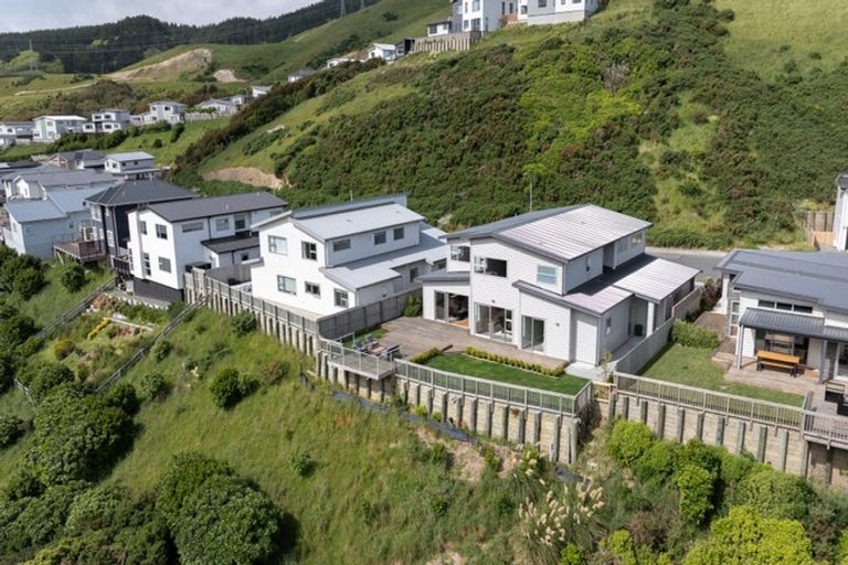 Photo of property in 22 Farnworth Terrace, Churton Park, Wellington, 6037