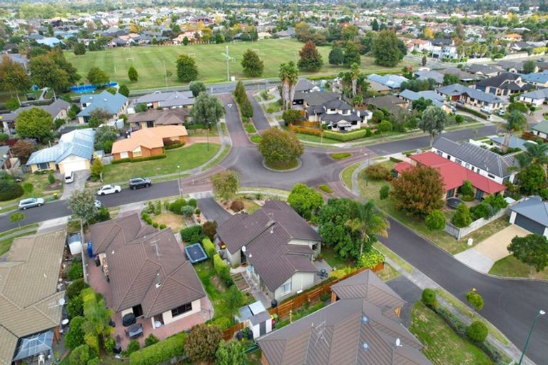 Photo of property in 1 Fencourt Place, Rototuna North, Hamilton, 3210