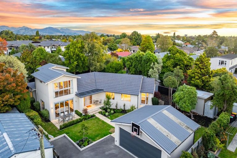 Photo of property in 53 Windermere Road, Papanui, Christchurch, 8053