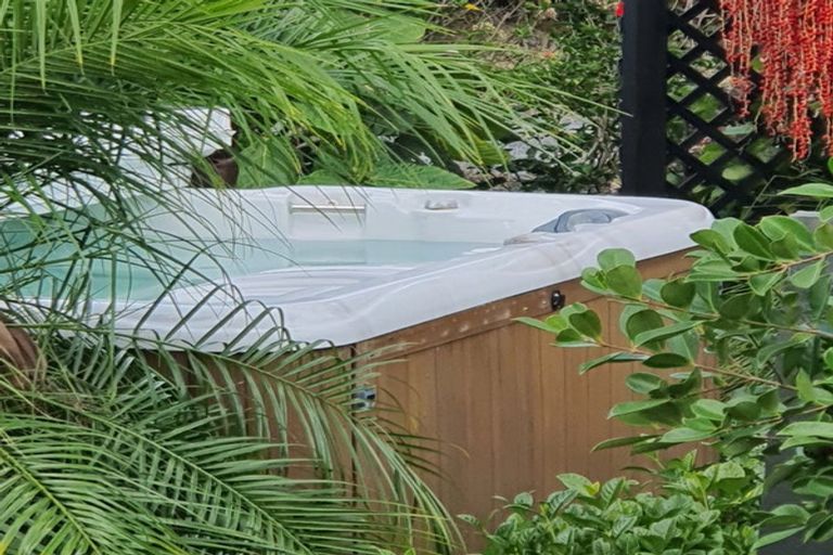 Photo of property in 8 Grants Avenue, Russell, 0202