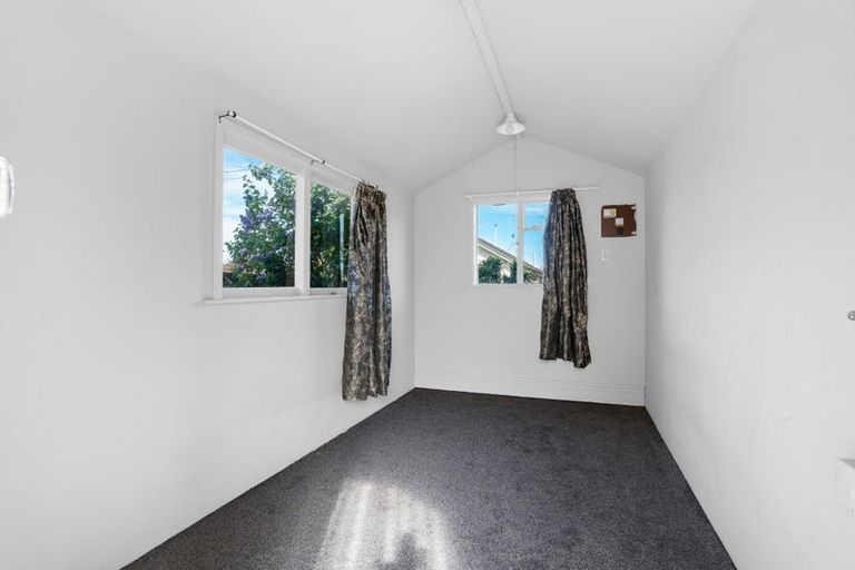 Photo of property in 327a Breezes Road, Aranui, Christchurch, 8061
