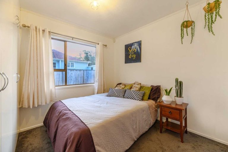 Photo of property in 1/8 Koromiko Street, New Lynn, Auckland, 0600