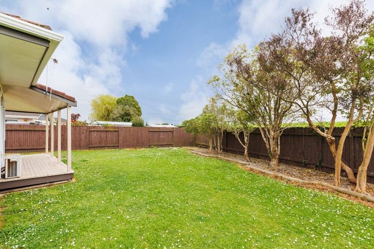 Photo of property in 25 Willowstream Grove, Cloverlea, Palmerston North, 4412