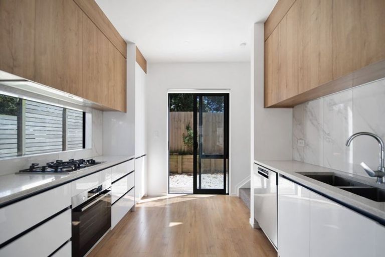 Photo of property in 64 Landscape Road, Papatoetoe, Auckland, 2025