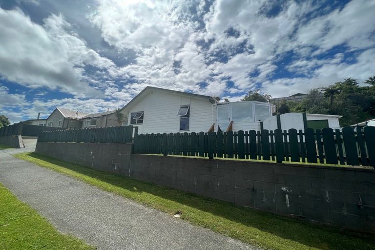 Photo of property in 240 Major Drive, Kelson, Lower Hutt, 5010