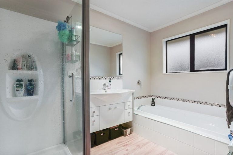 Photo of property in 27 Oakwood Drive, Rangiora, 7400
