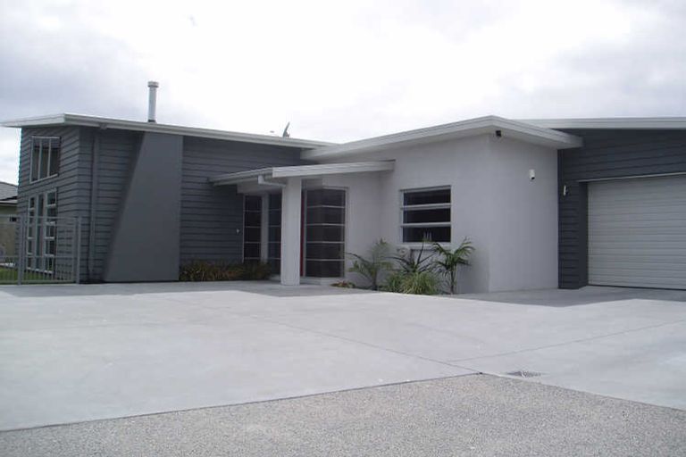 Photo of property in 24 Thompson Drive, Papamoa Beach, Papamoa, 3118