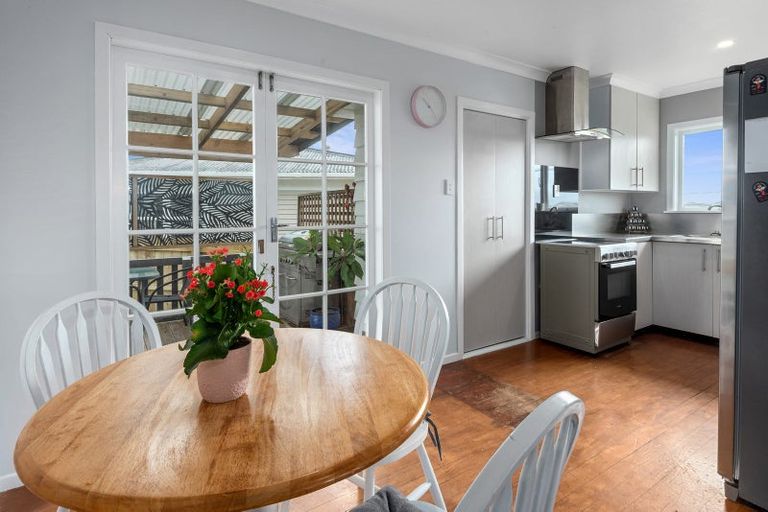 Photo of property in 70 Station Road, Te Kamo, Whangarei, 0112