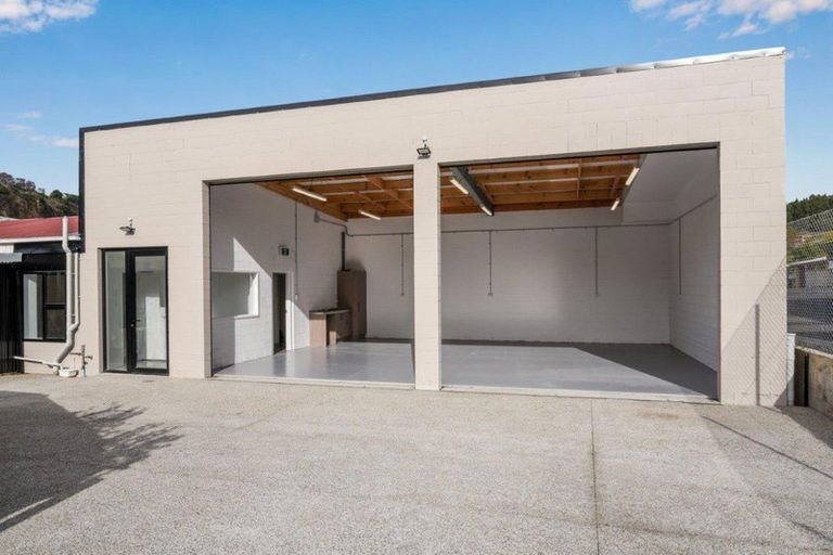 Photo of property in 1a Glenelg Street, Bradford, Dunedin, 9011