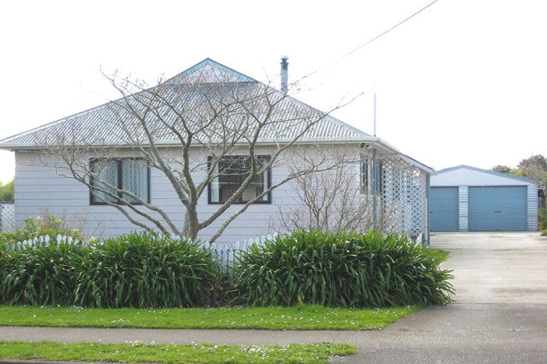 Photo of property in 40 Johnson Street, Bulls, 4818