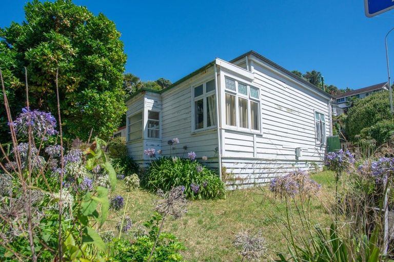 Photo of property in 34 Coote Road, Bluff Hill, Napier, 4110