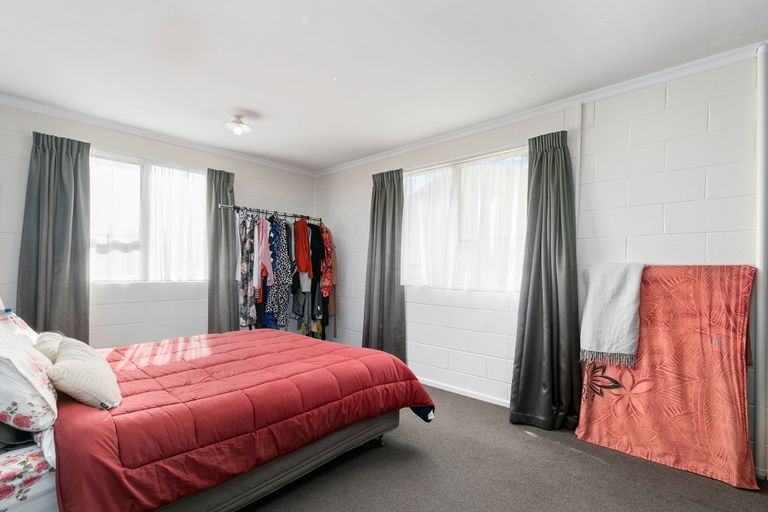 Photo of property in 110 Holborn Drive, Stokes Valley, Lower Hutt, 5019