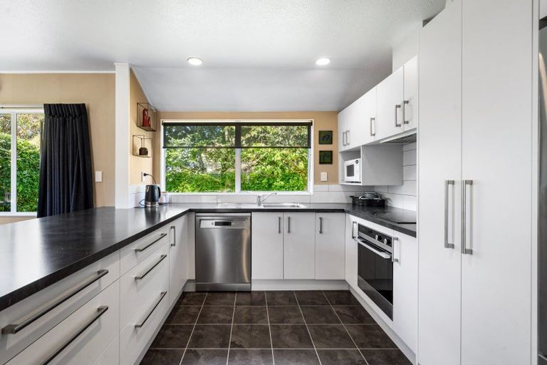 Photo of property in 14 Kingsgate Close, Havelock North, 4130