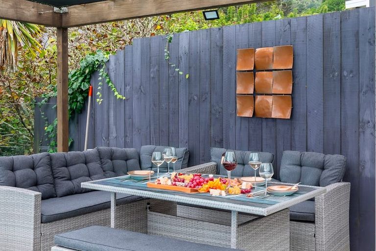 Photo of property in 47 Huia Road, Titirangi, Auckland, 0604