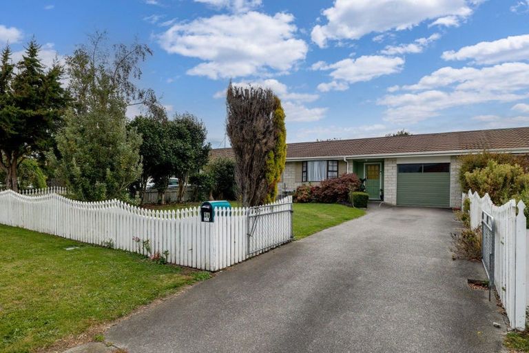 Photo of property in 36 Criterion Street, Bulls, 4818