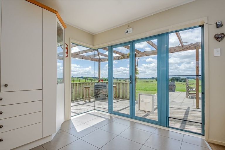 Photo of property in 47 Viles Road, Bulls, 4894