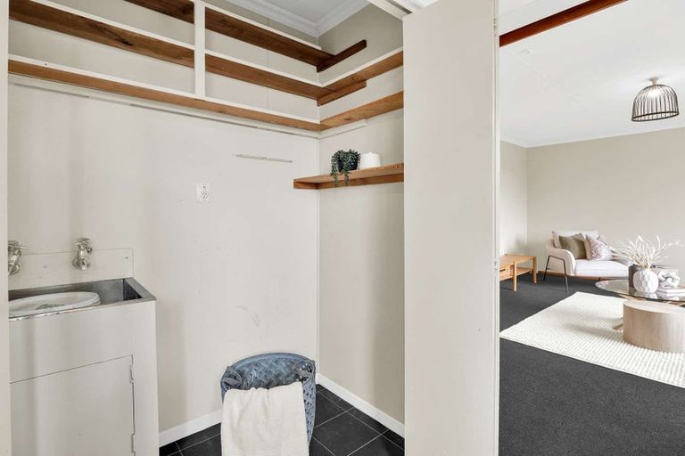 Photo of property in 2/84 Linton Street, West End, Palmerston North, 4410